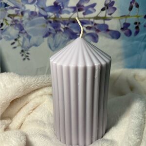 Elegant White Ribbed Candle